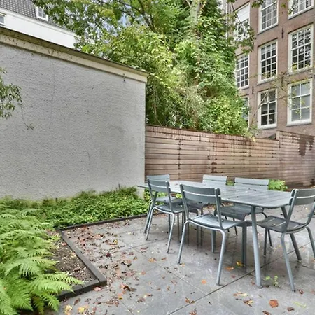 Beautifully Renovated Double Ground Floor House شقة أمستردام
